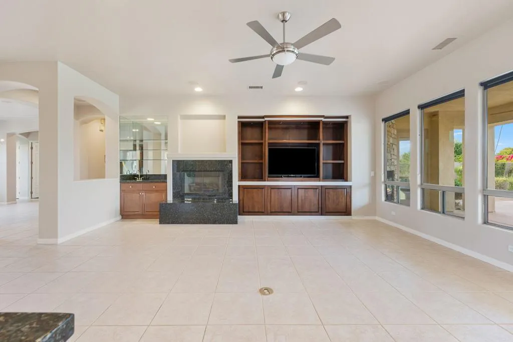 74172 Via Venezia, Palm Desert, California 92260 home-pic-19